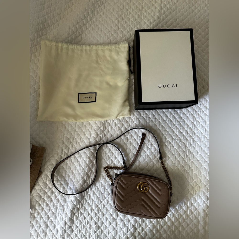 Gucci Marmont Matelasse shoulder bag, rose beige leather